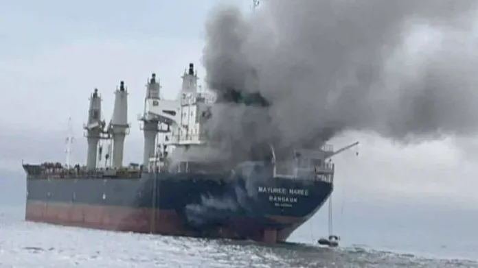 Mayuree Naree Attack: Thai Bulk Carrier Hit in Strait of Hormuz
